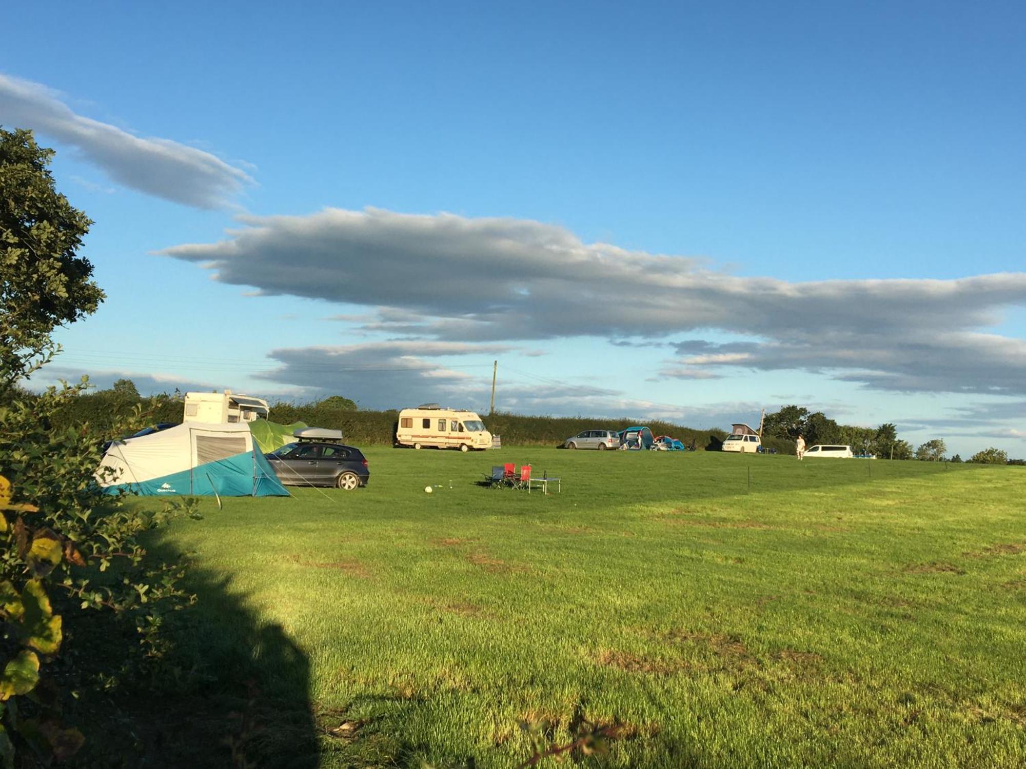 Carreg Y Gwynt Campsite - Touring And Tent Pitches Otel Llanarth  Dış mekan fotoğraf